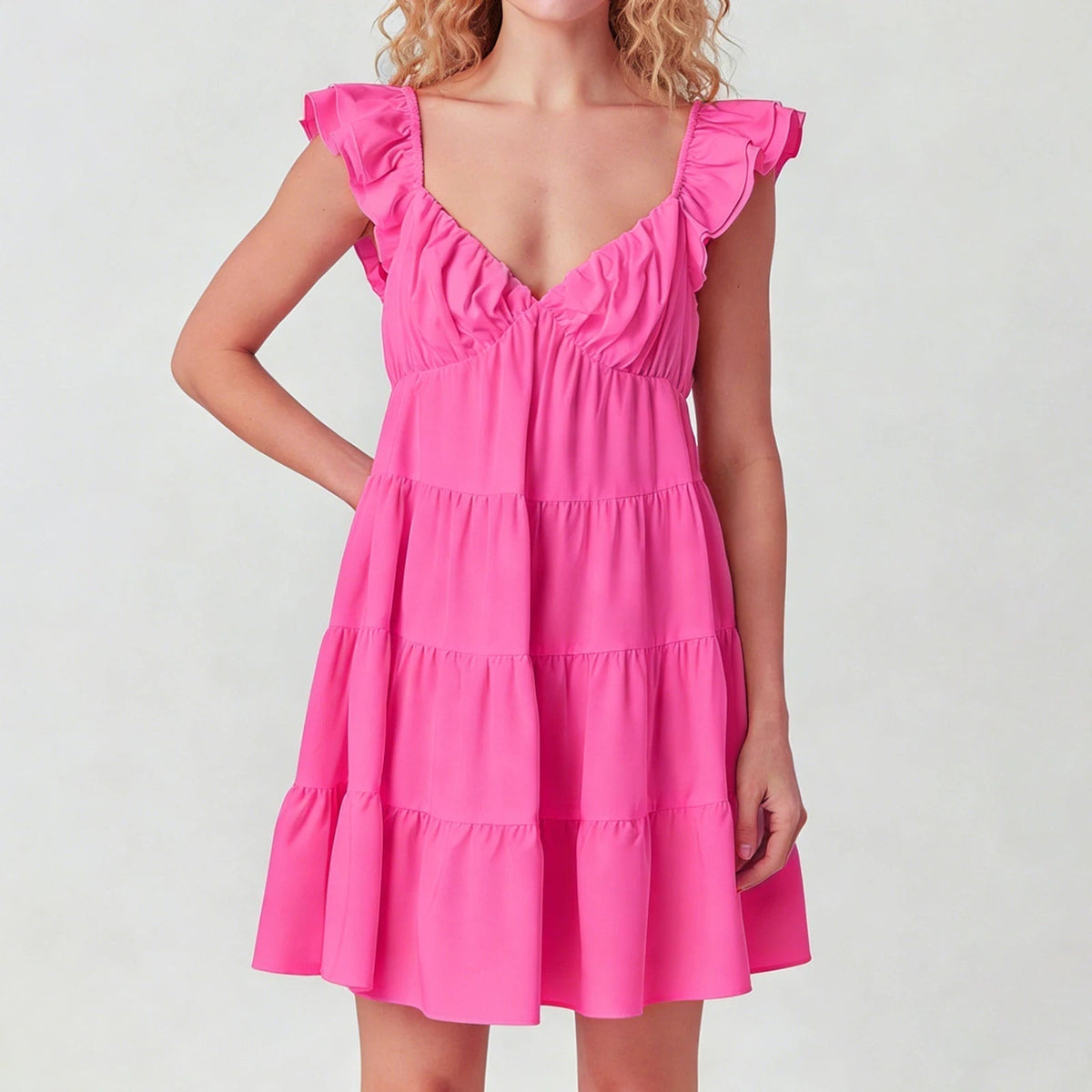 Vestido mini Eulalia com mangas esvoaçantes e folhos em camadas