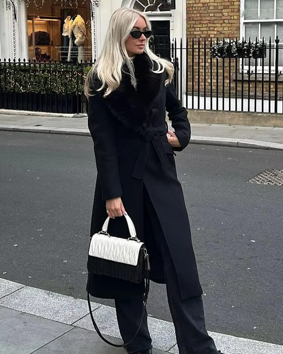 Casaco maxi com gola de pelo sintético Flora