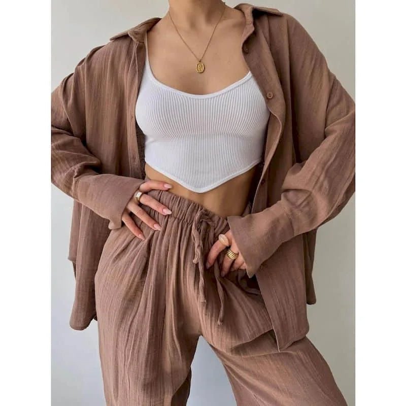 Conjunto Frances de camisola de manga comprida com lapelas e calças