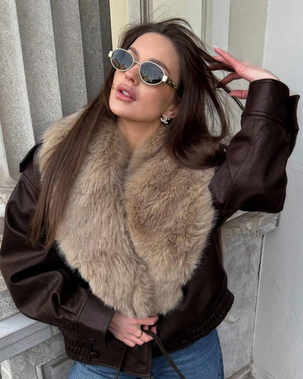 Casaco de couro sintético Francesca com gola de pelo amovível