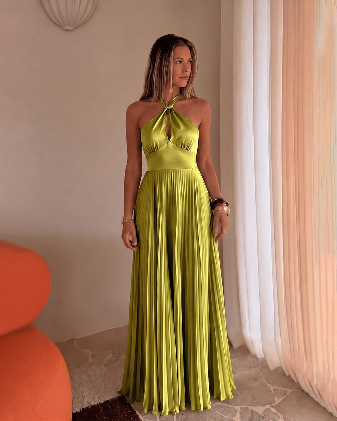 Vestido maxi Georgia com decote halter e pregas