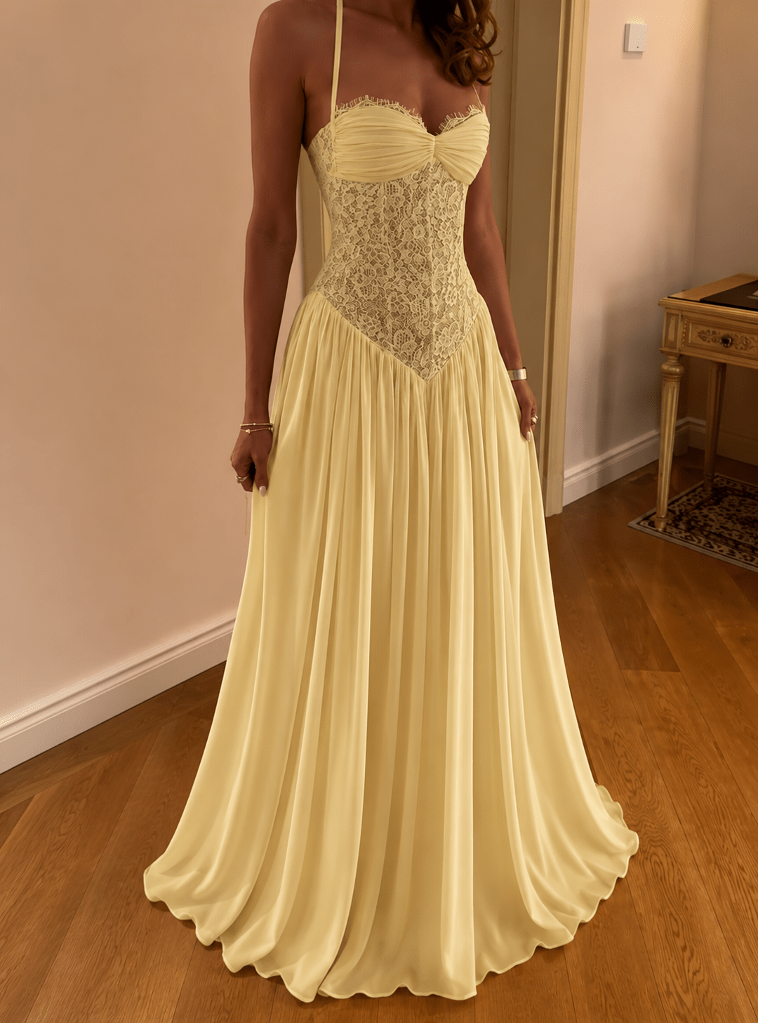 Vestido maxi de corpete com decote halter Gloria