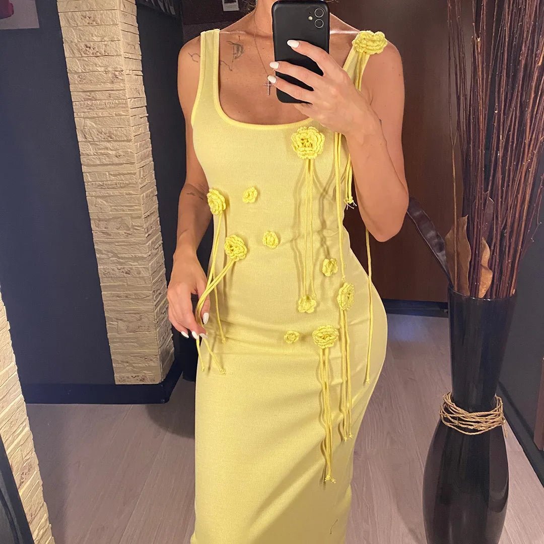 Vestido midi Hanna em malha com bordado floral