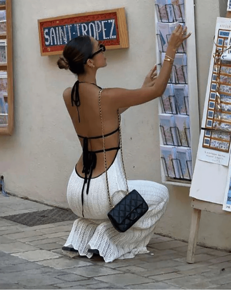 Vestido maxi Harley com decote halter e atilhos