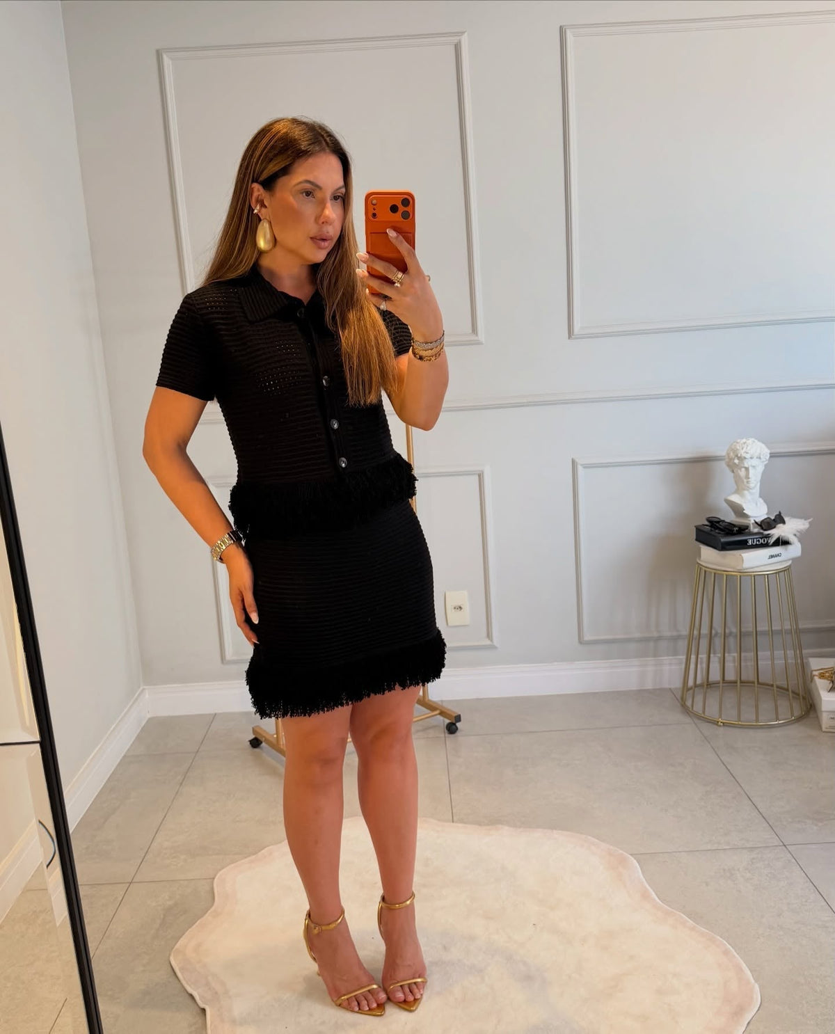 Conjunto de camisola e saia de malha com franjas Ioanna