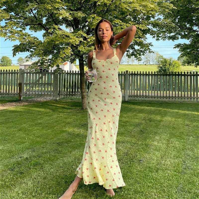 Vestido floral evasé com folhos Iris