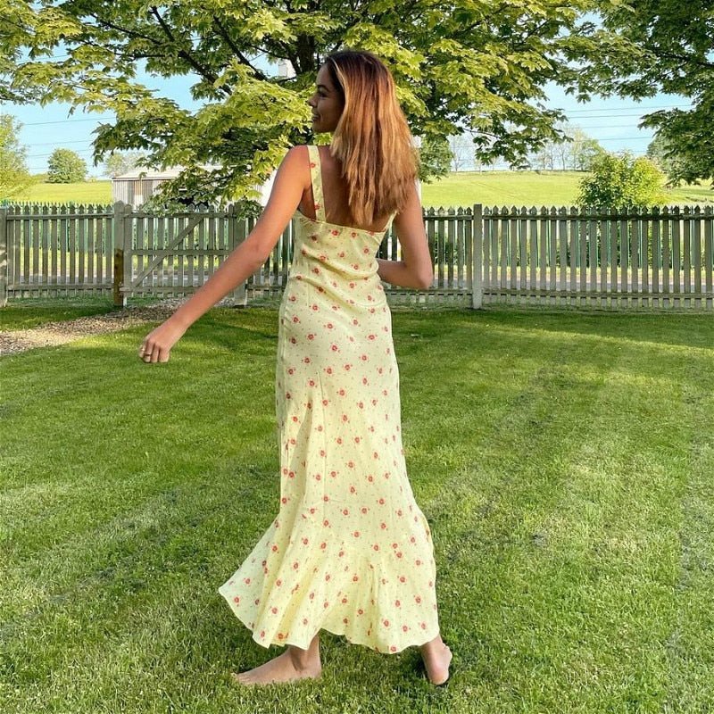 Vestido floral evasé com folhos Iris