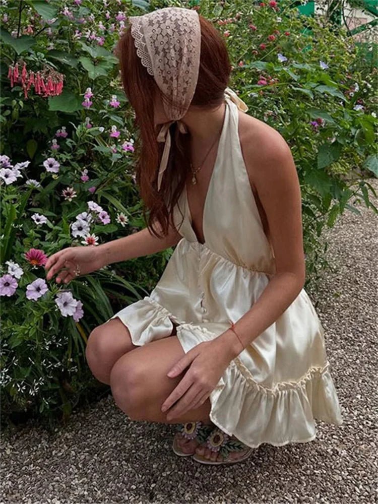 Vestido mini Isabel em cetim com decote em V