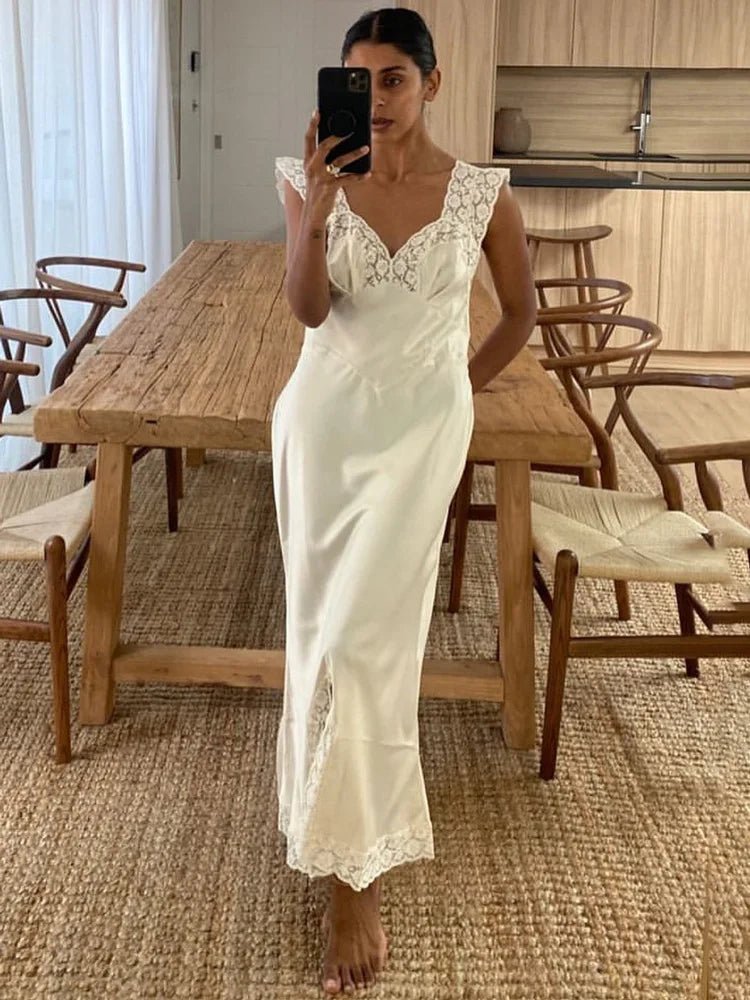 Vestido comprido em cetim e renda Joanna
