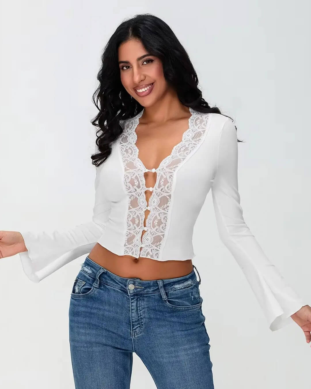 Blusa Julia de manga comprida com acabamento em renda