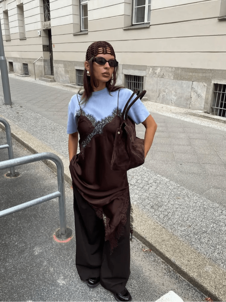 Vestido curto assimétrico de cetim Kara