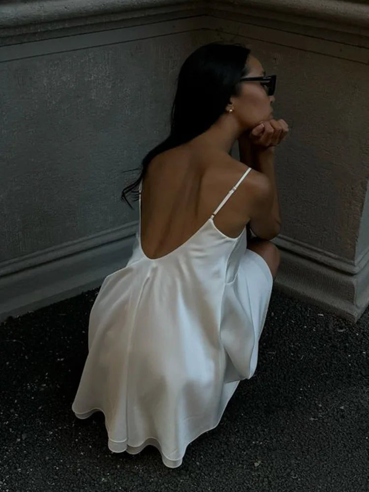 Vestido mini de cetim com alças Kimberly
