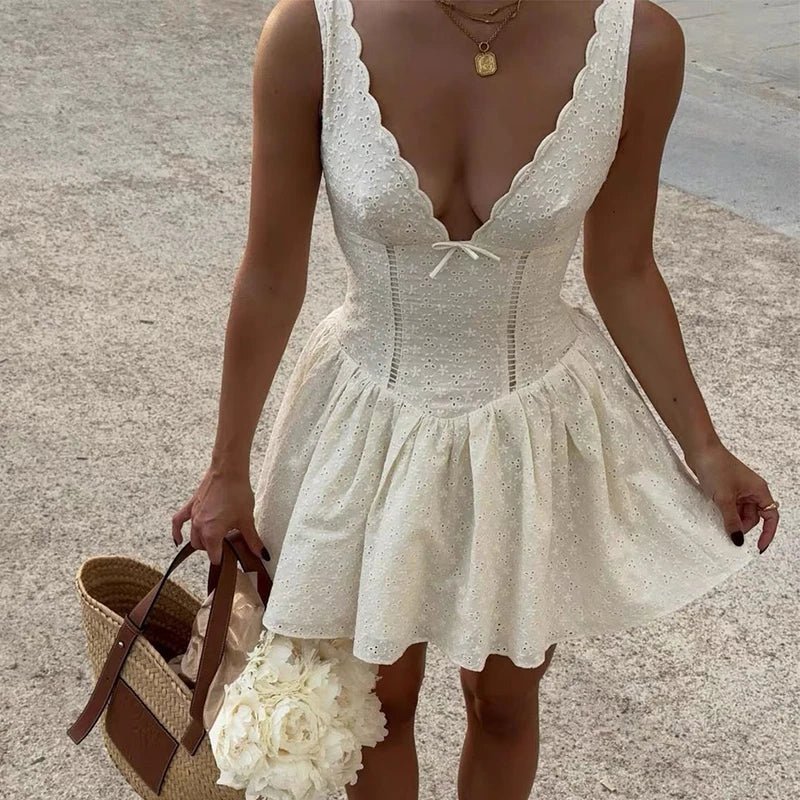 Vestido mini Kirsten com decote profundo