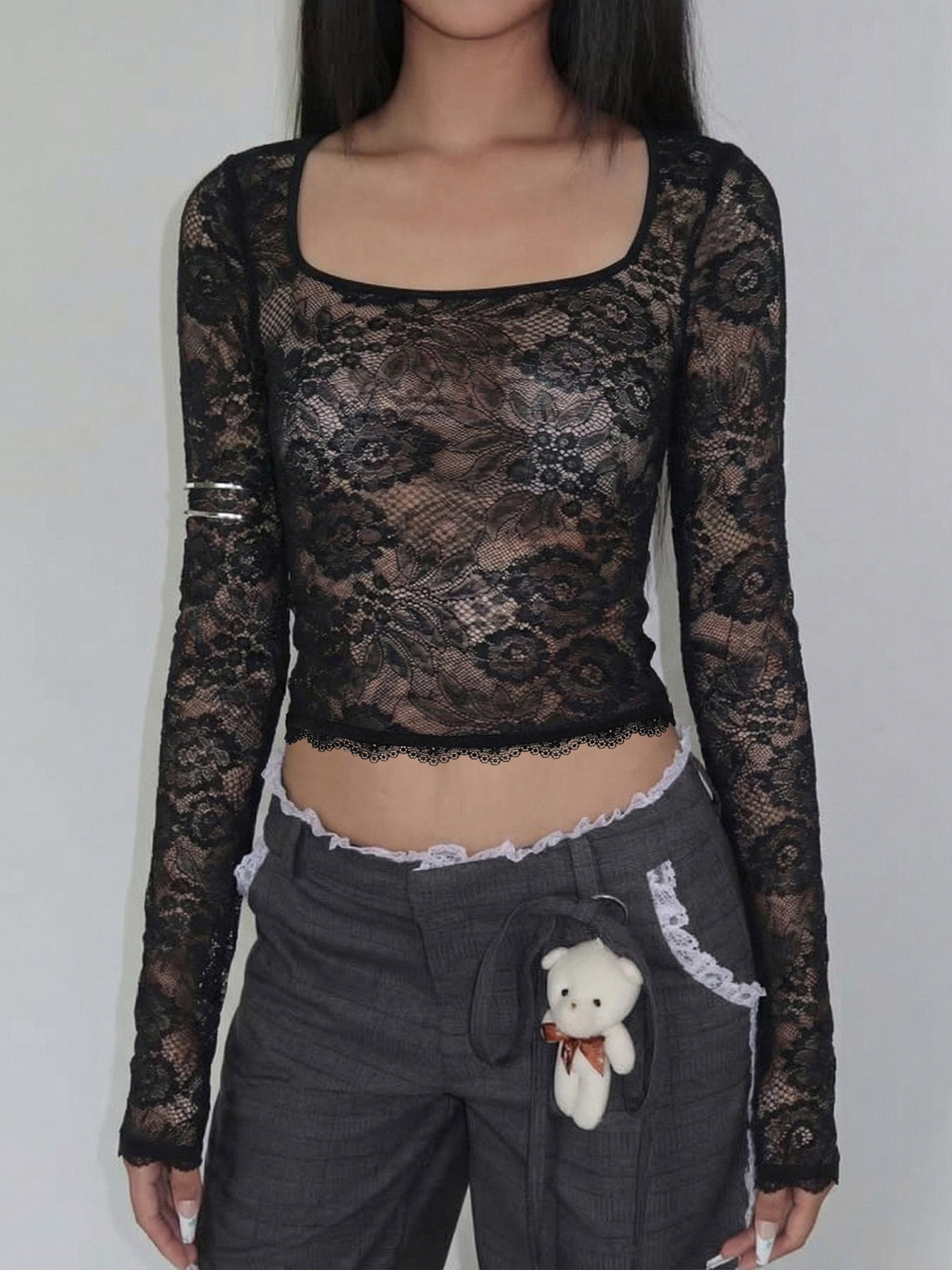 Top de renda transparente com decote quadrado Tereza