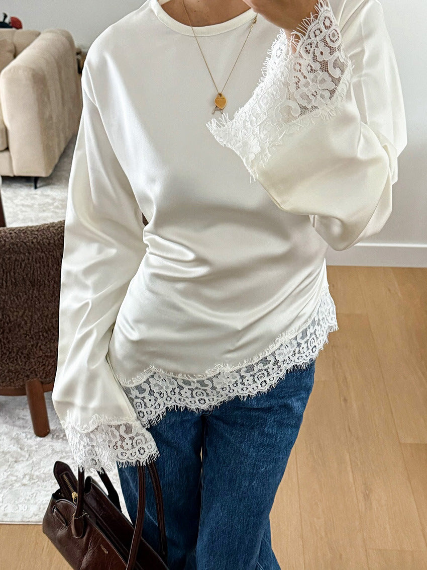 Top acetinado com debrum de renda Bettina