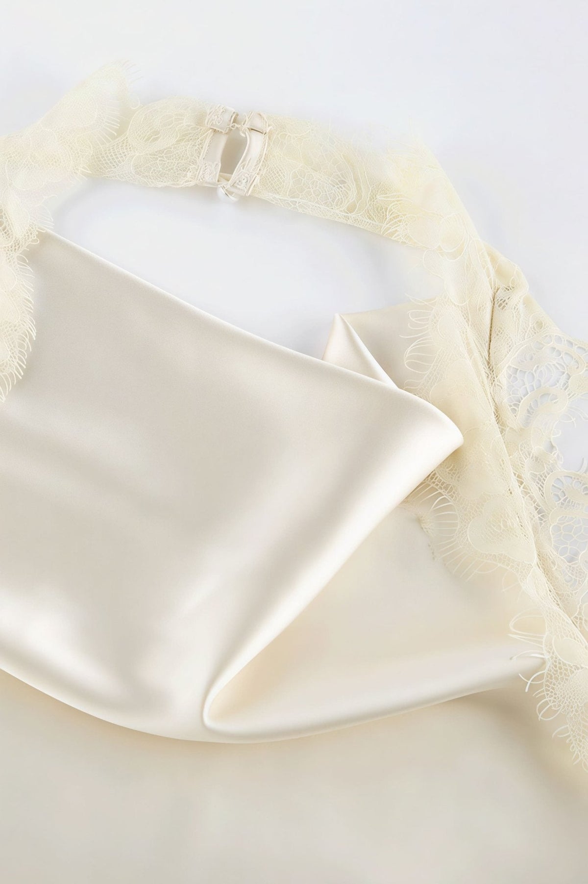 Vestido mini de renda com decote halter Lena