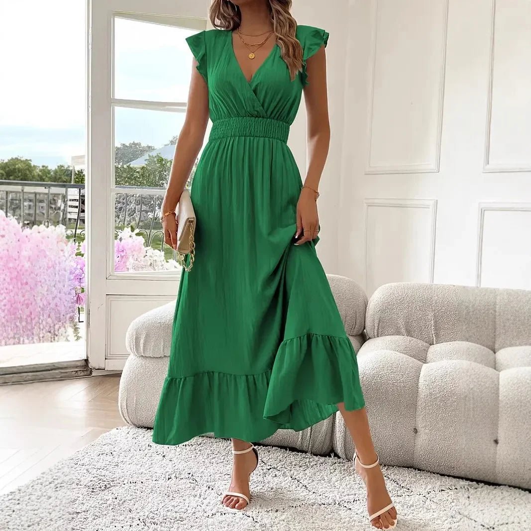 Vestido preto Livia com decote em V e folhos