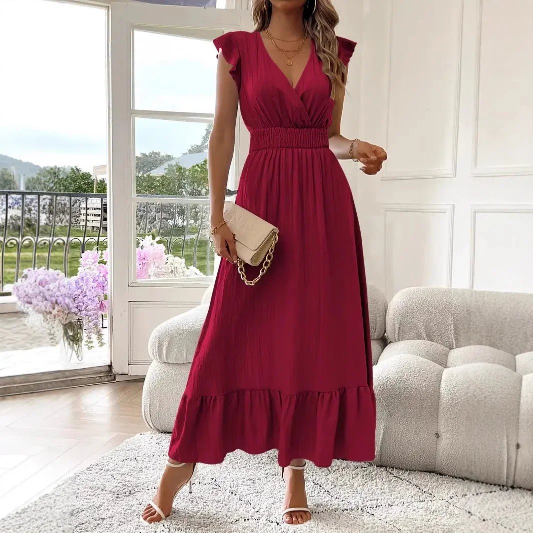 Vestido preto Livia com decote em V e folhos