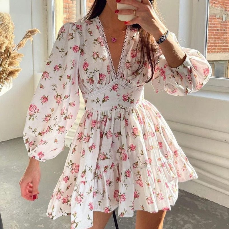 Mini vestido floral de renda Lottie