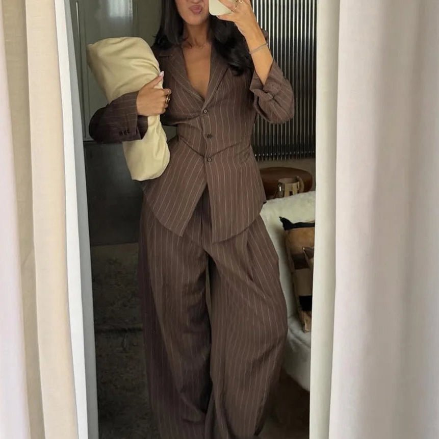 Fato de calças às riscas de giz Melanie