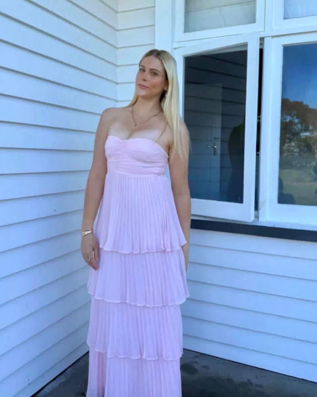 Vestido comprido plissado em camadas sem alças Michelle