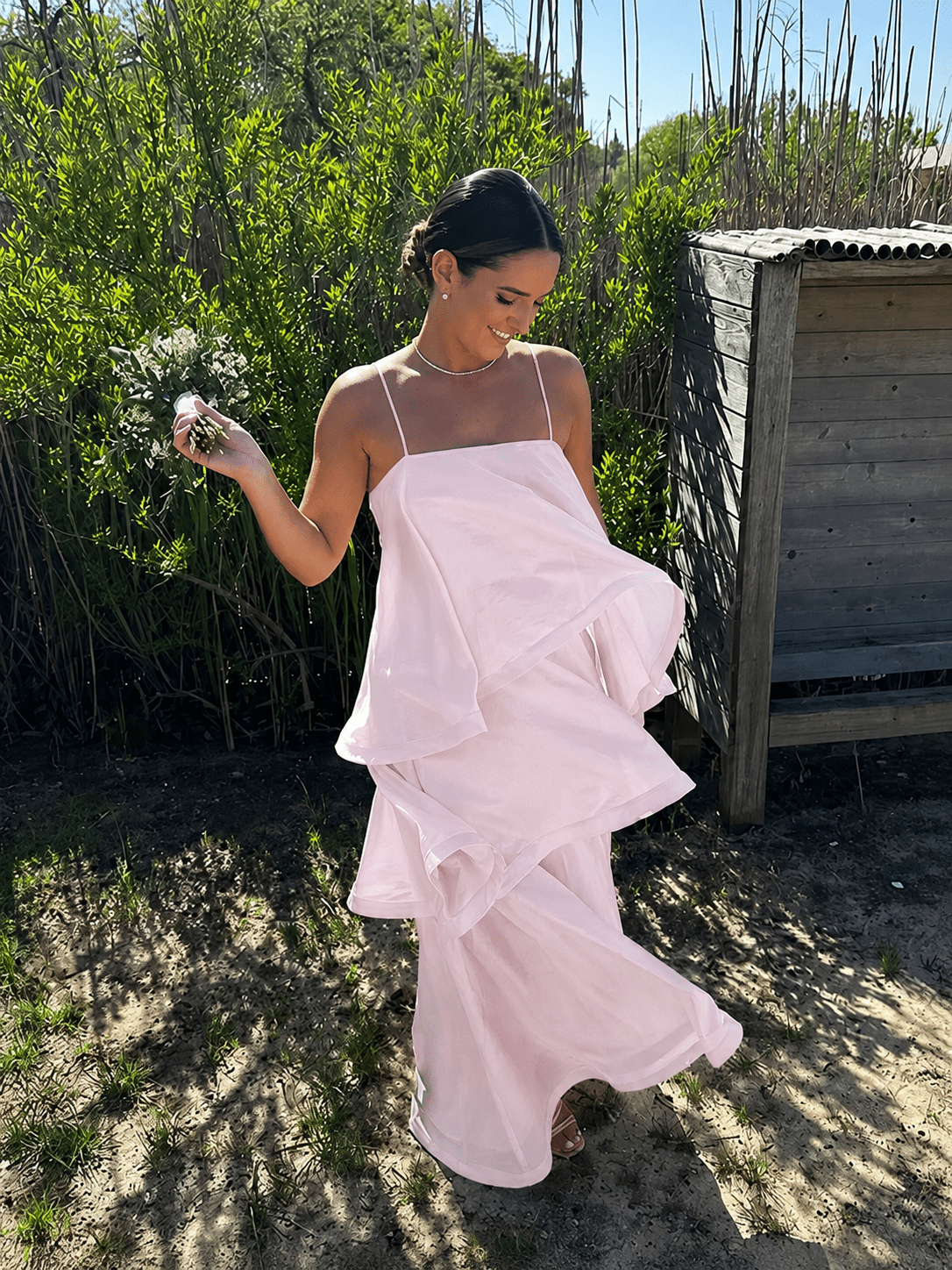 Vestido comprido com folhos em camadas Mila