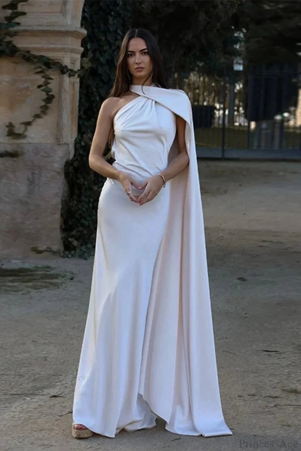 Vestido Mila de cetim com frente única