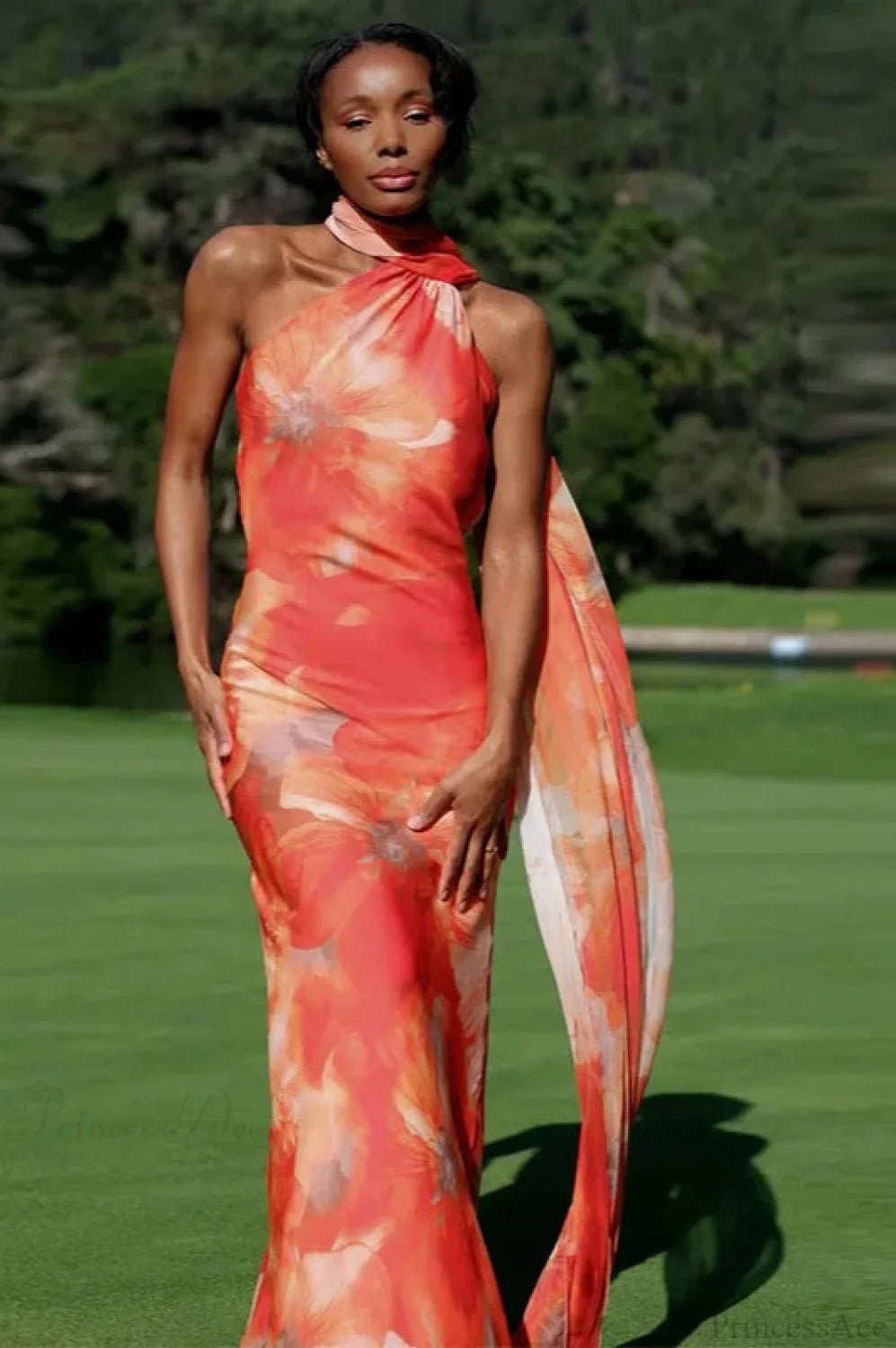 Vestido Mila de cetim com frente única