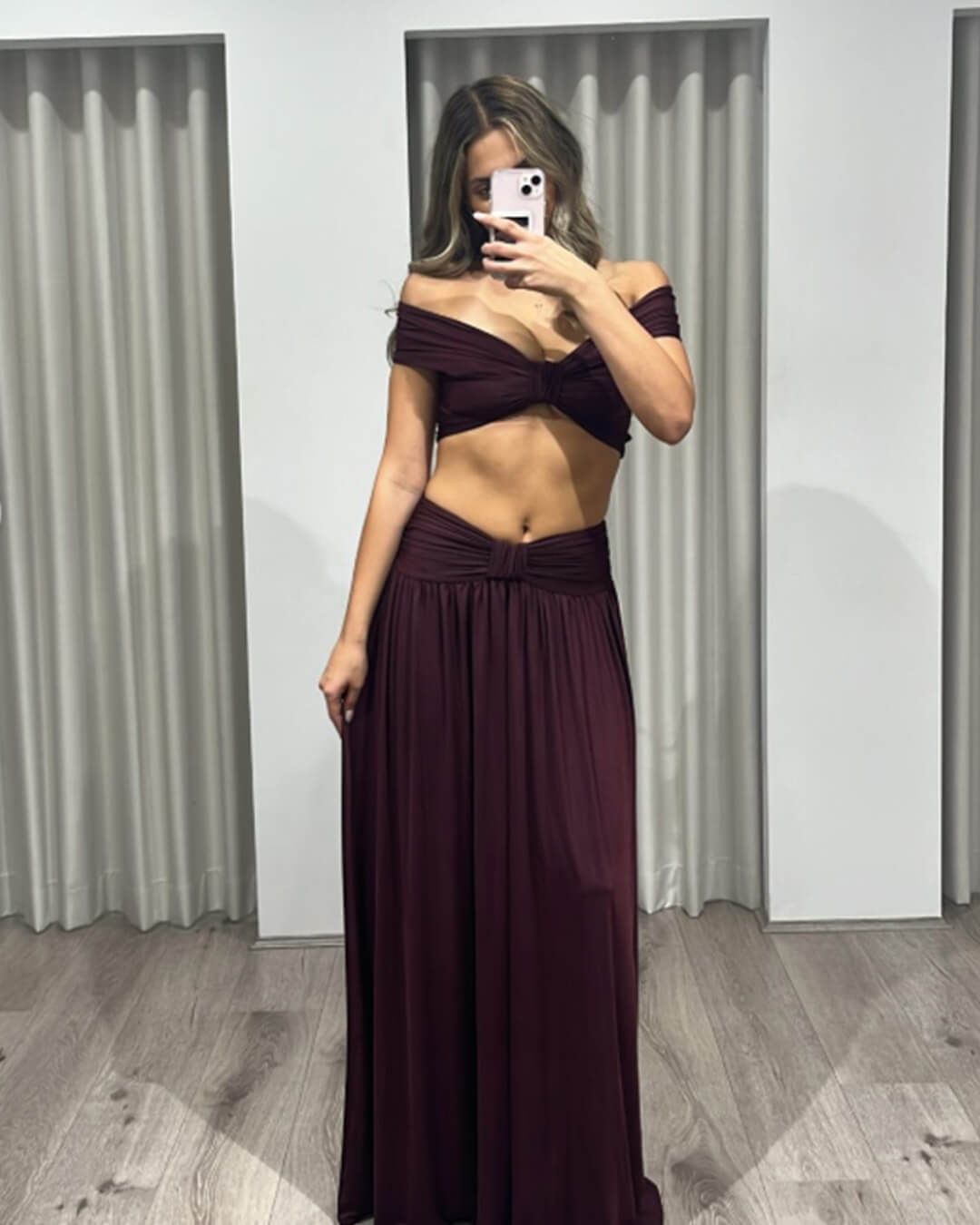 Conjunto Mira com top atado e ombros descobertos