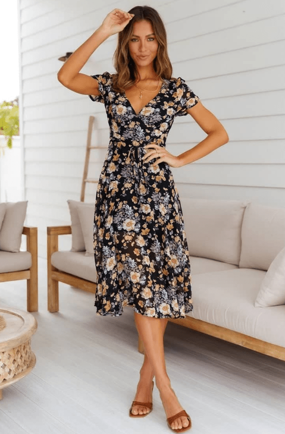 Vestido midi Mona com decote em V e padrão floral