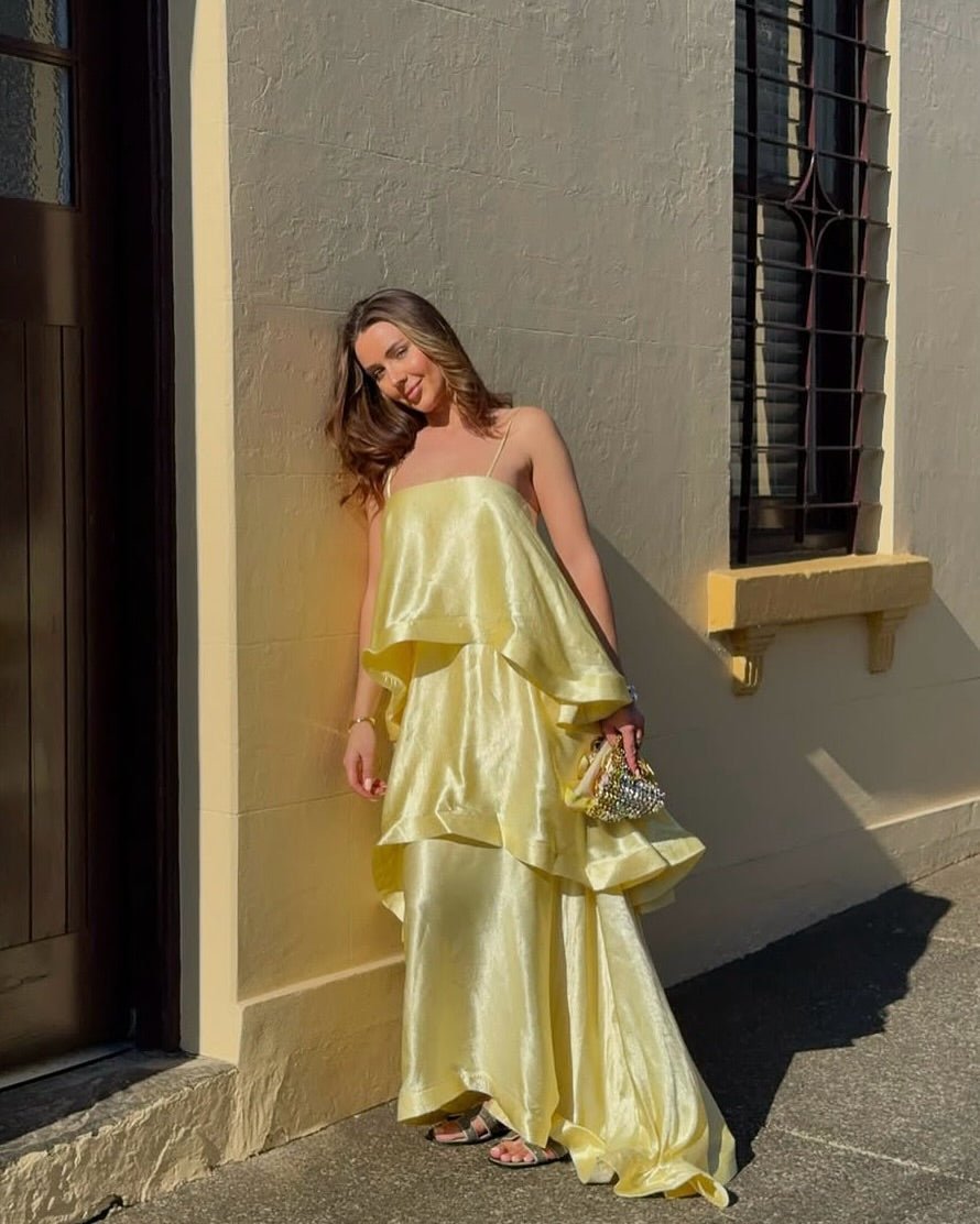 Vestido comprido de cetim com folhos em camadas Nadia