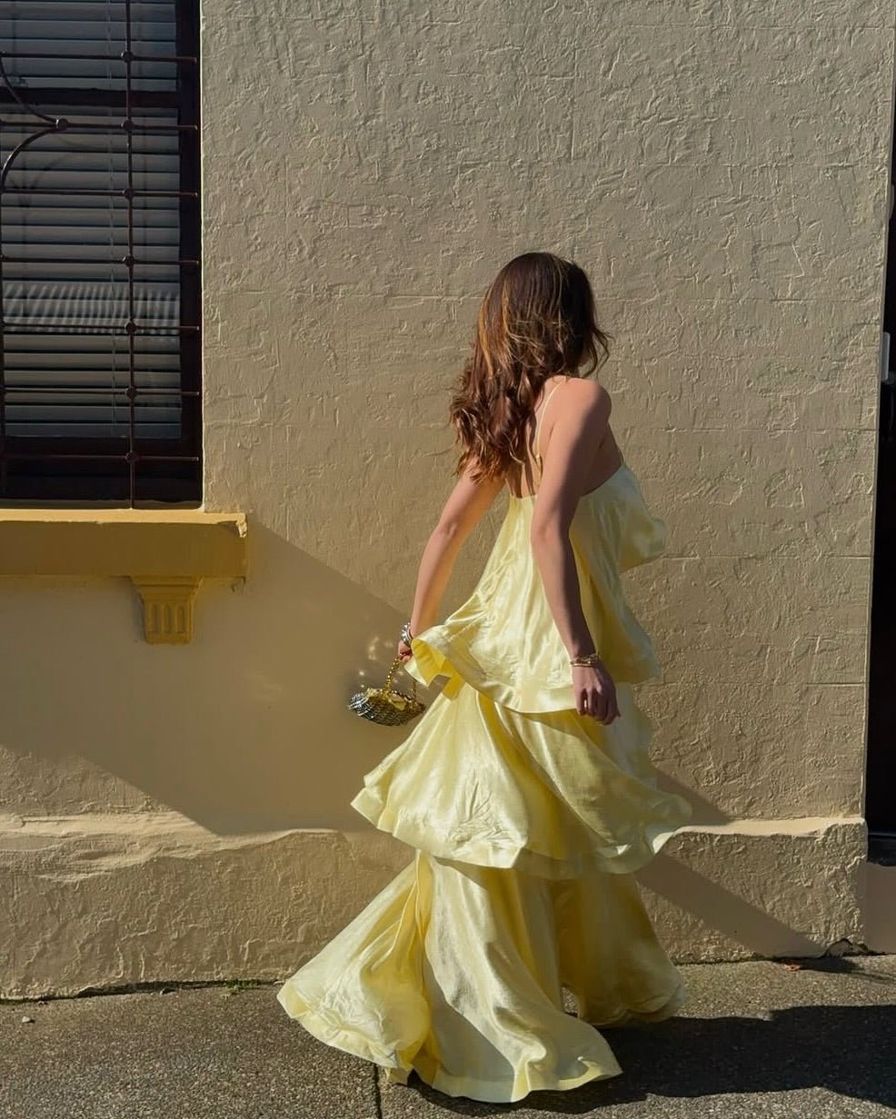 Vestido comprido de cetim com folhos em camadas Nadia