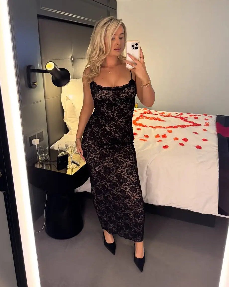 Vestido maxi de renda com ombros descobertos Nina