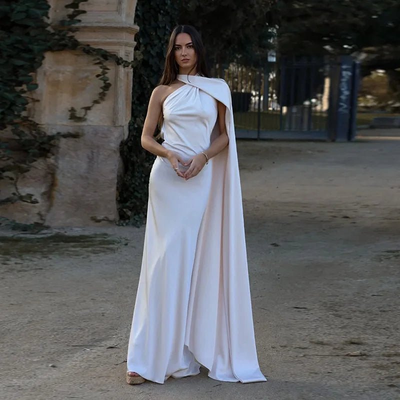 Vestido de cetim com decote halter e costas descobertas Noor