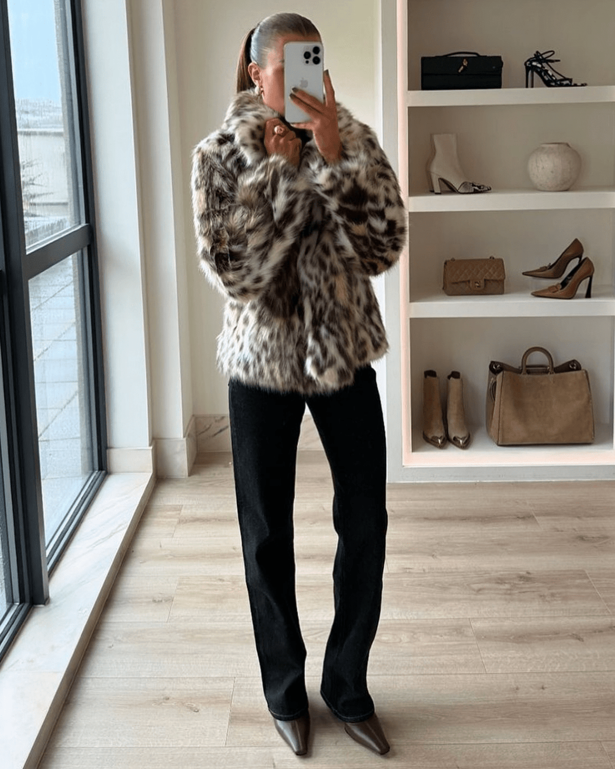 Casaco em pelo sintético com padrão leopardo Nora