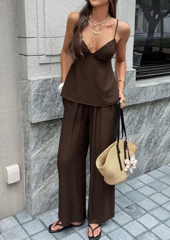 Conjunto de top de alças com decote em V profundo e calças de perna larga Odette