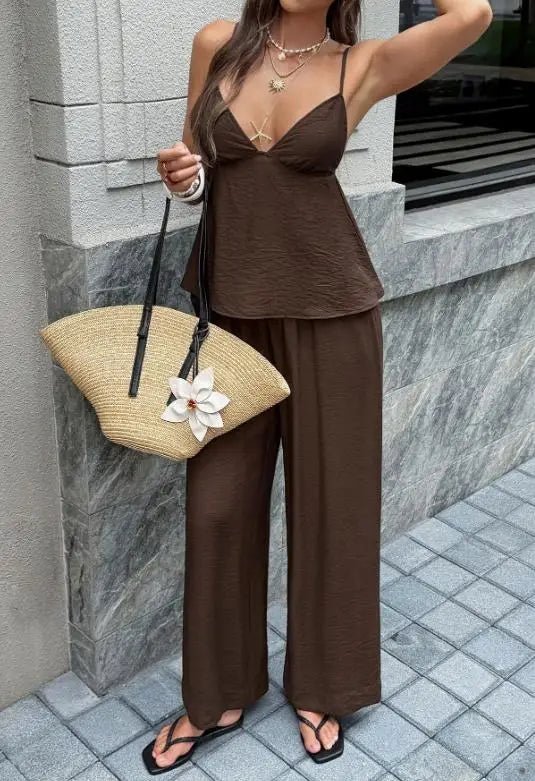 Conjunto de top de alças com decote em V profundo e calças de perna larga Odette