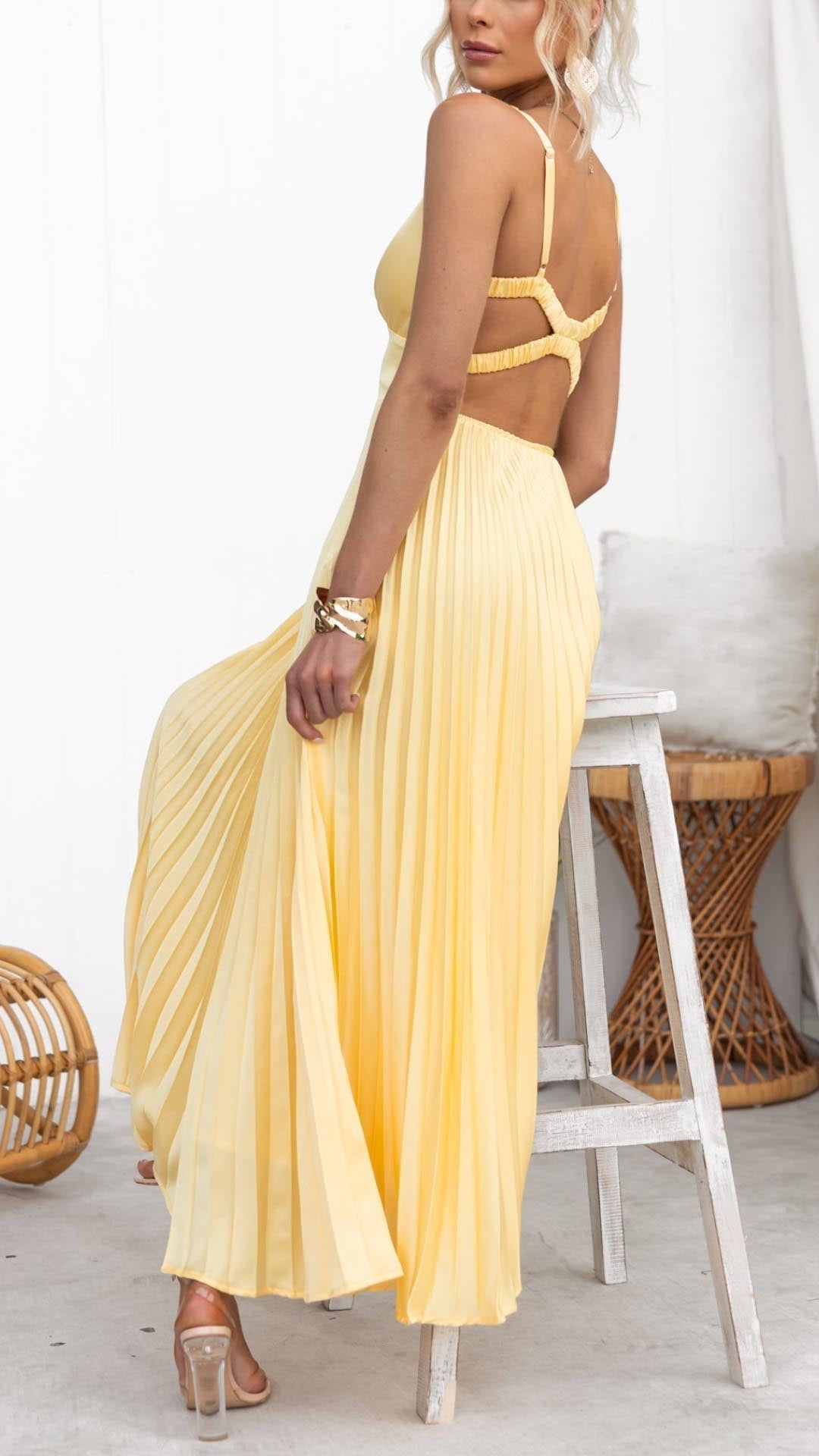 Vestido comprido de verão fluido e plissado Olivia