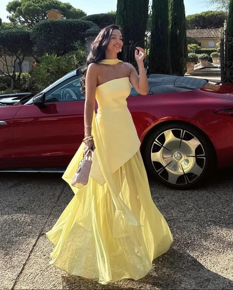 Vestido maxi Ophelia assimétrico e transparente