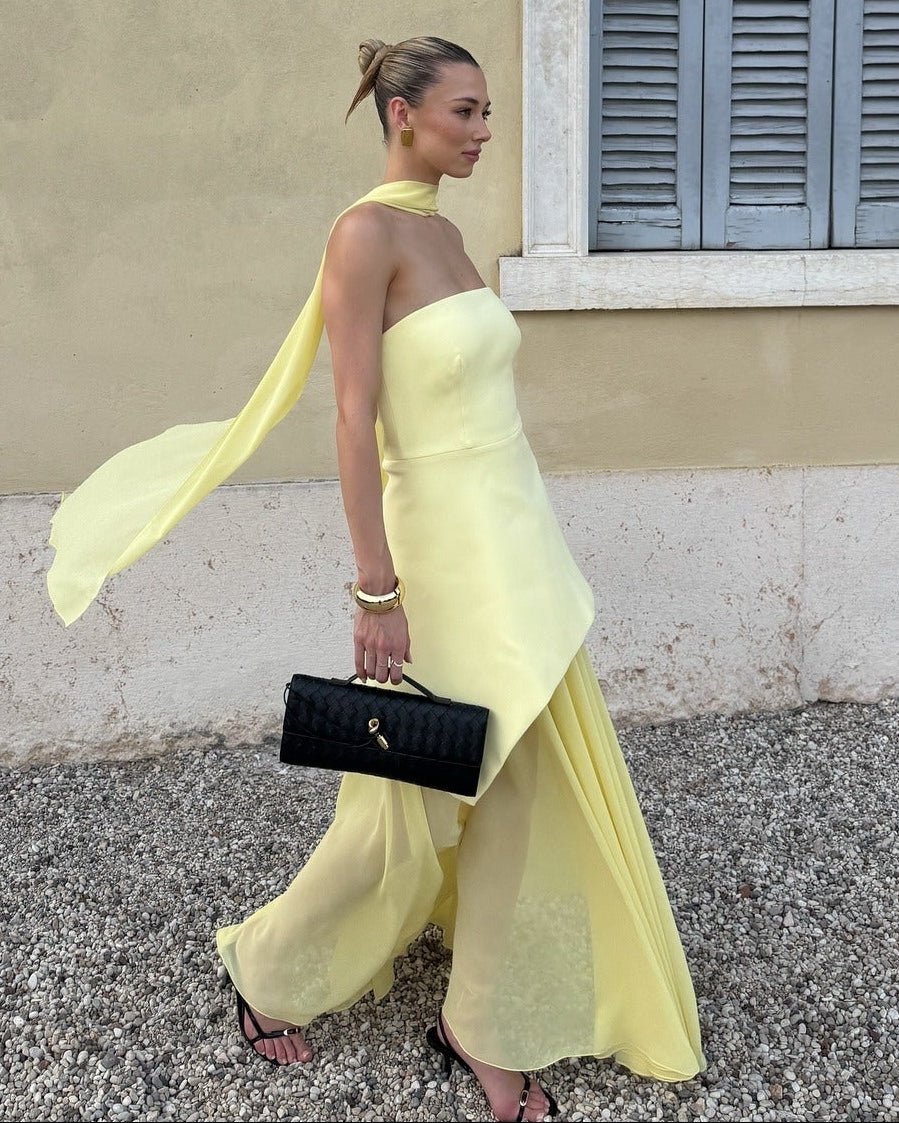 Vestido maxi Ophelia assimétrico e transparente