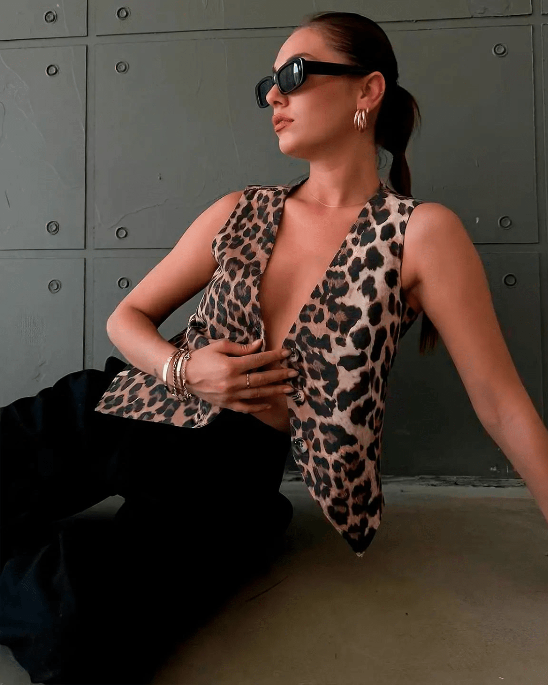 Colete com padrão de leopardo Pilar