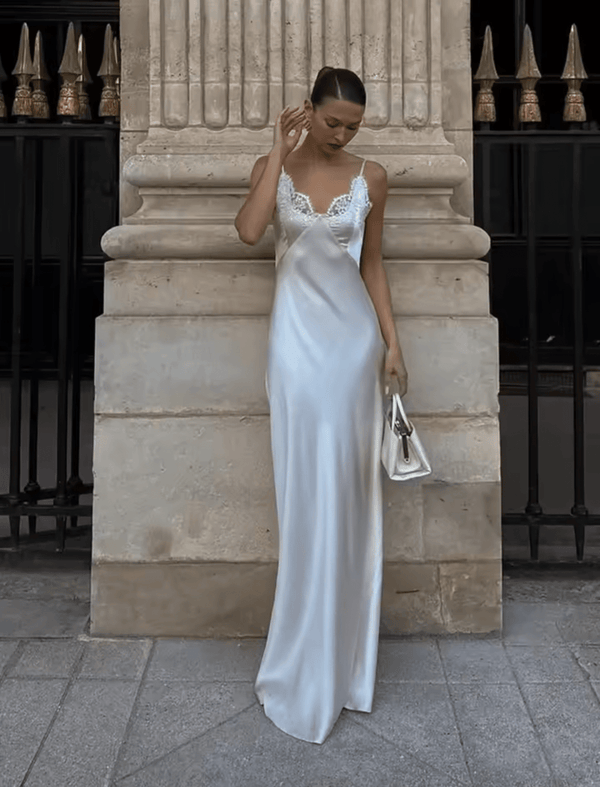 Vestido comprido Piper em cetim com renda