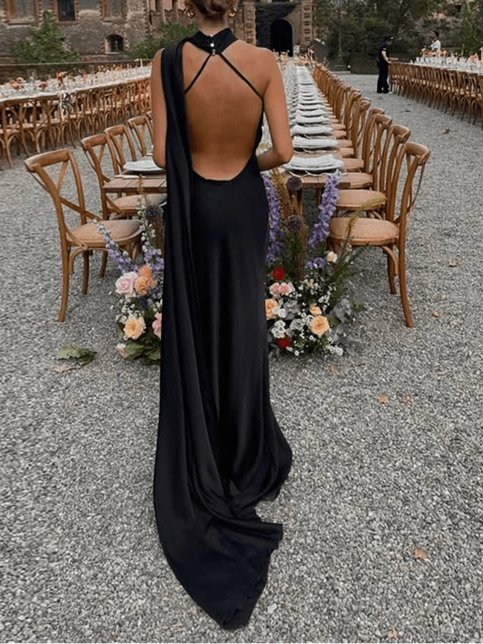 Vestido de noite Raisa em cetim, com laço e costas descobertas