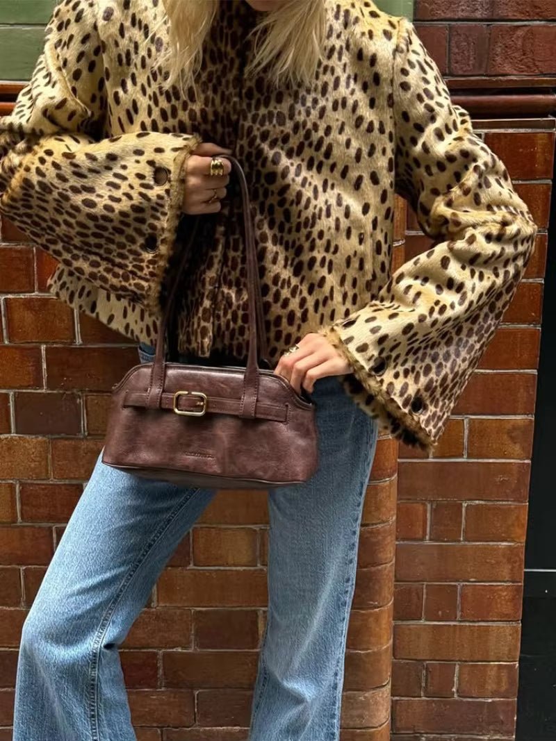 Casaco de pelo sintético com padrão de leopardo Rebecca