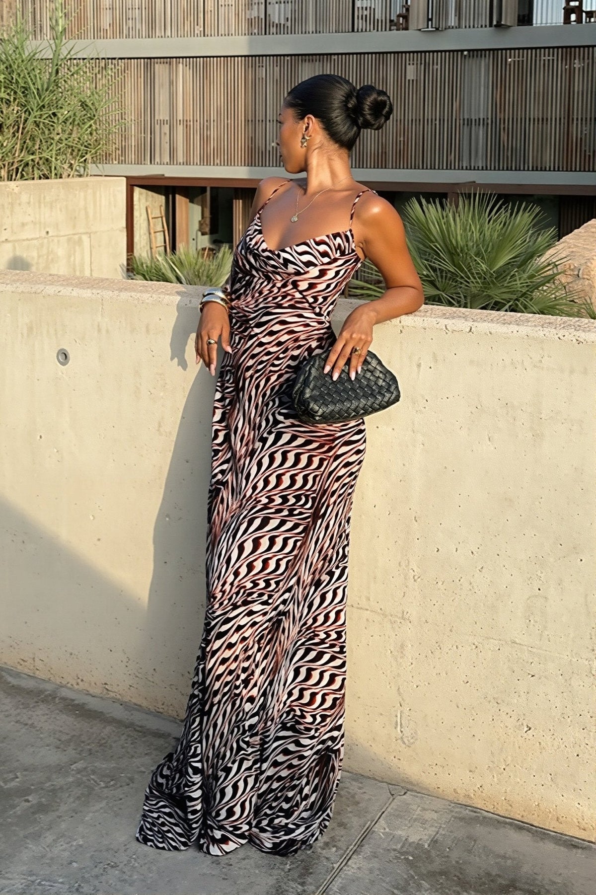 Vestido maxi Reina de alças com decote drapeado