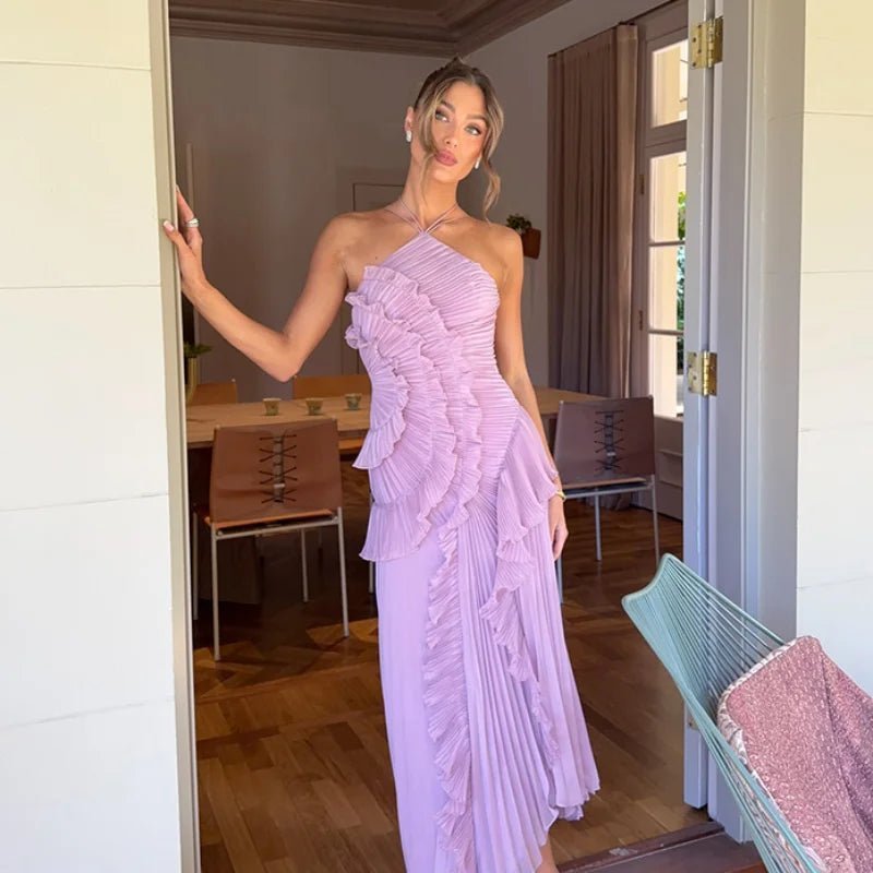 Vestido de cerimónia em linha A com decote halter Renata