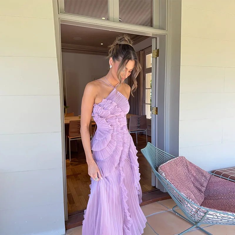 Vestido de cerimónia em linha A com decote halter Renata