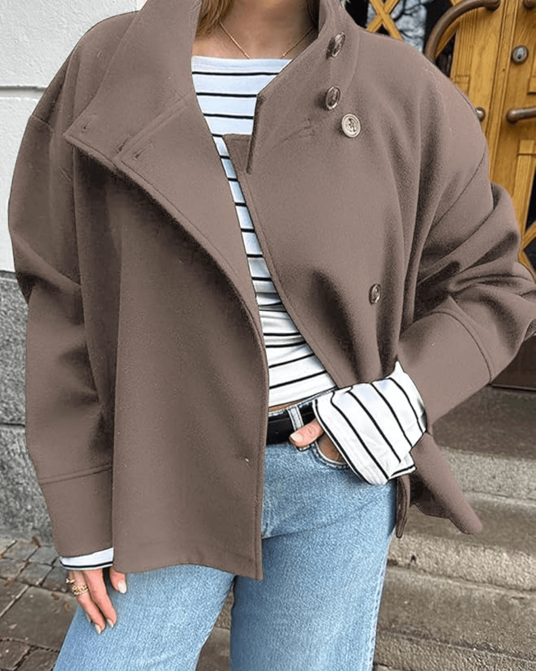 Casaco elegante Rosalia com gola subida