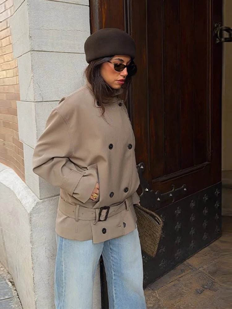 Gabardine curta com cinto Saddie