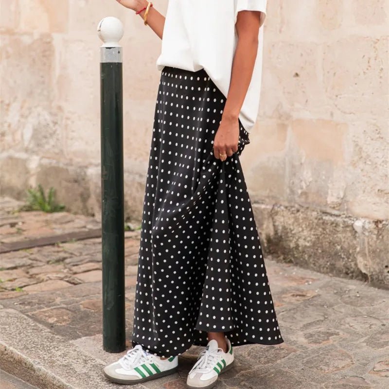 Saia maxi Saoirse com bolinhas e acabamento acetinado